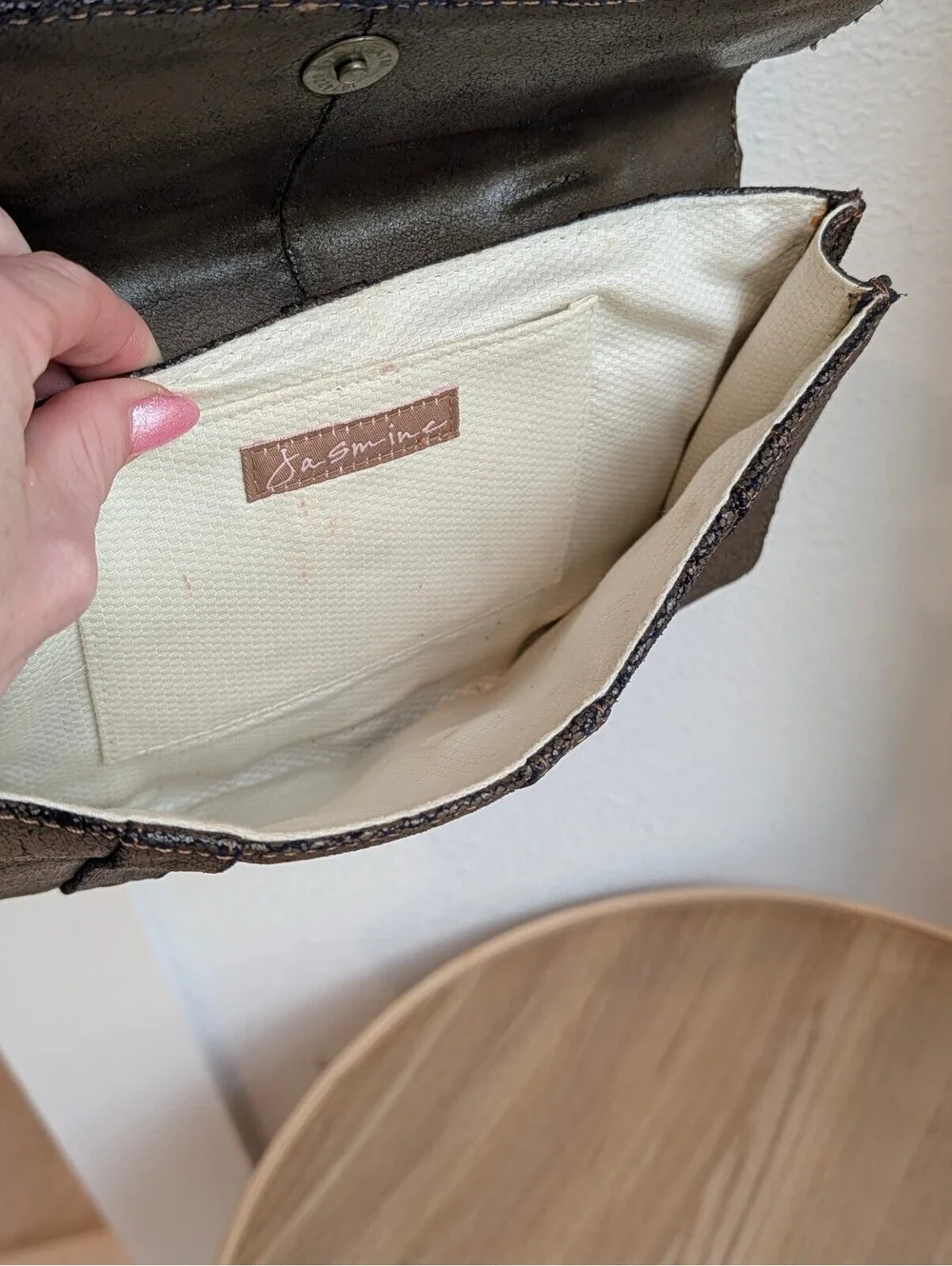 Jasmine vintage clutch